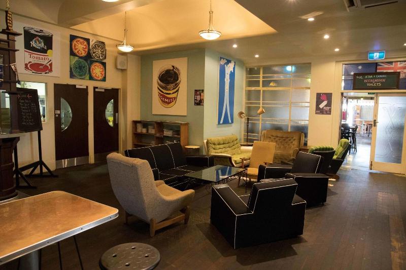 汽车旅馆  The Mile End