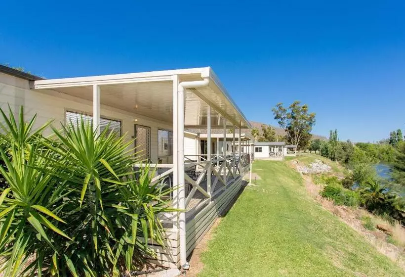 ペンション Paradise Tourist Park