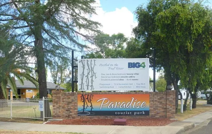 ペンション Paradise Tourist Park