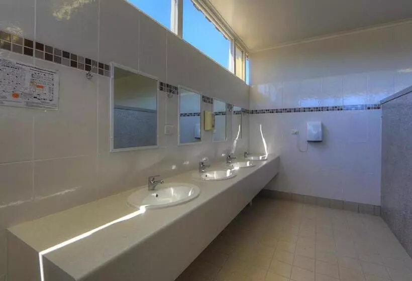 ペンション Paradise Tourist Park