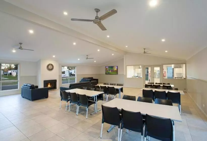 ペンション Paradise Tourist Park