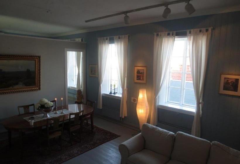 호스텔 The Old Jailhouse Mandal