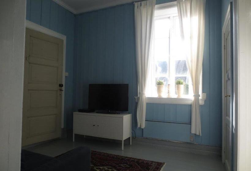 호스텔 The Old Jailhouse Mandal