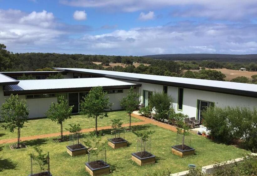 Пансион Bed + Bauhaus