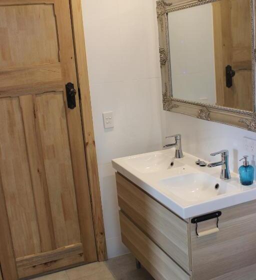 פנסיון The Grape And Olive At Willunga