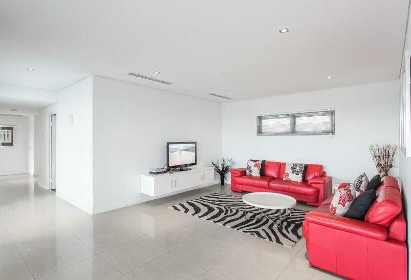 Spinnakers By Rockingham Apartments