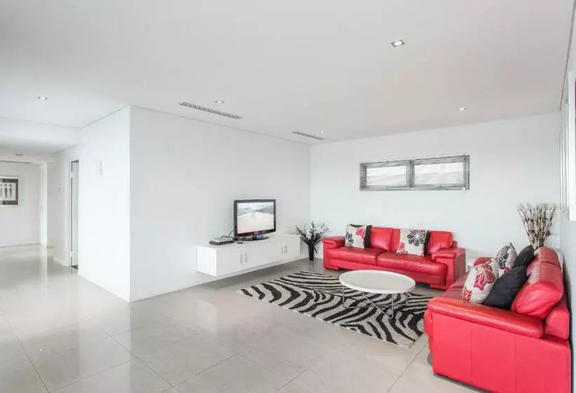 Spinnakers By Rockingham Apartments