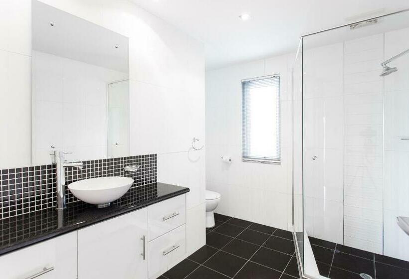 Spinnakers By Rockingham Apartments