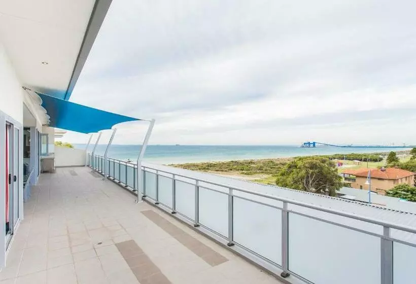 Spinnakers By Rockingham Apartments