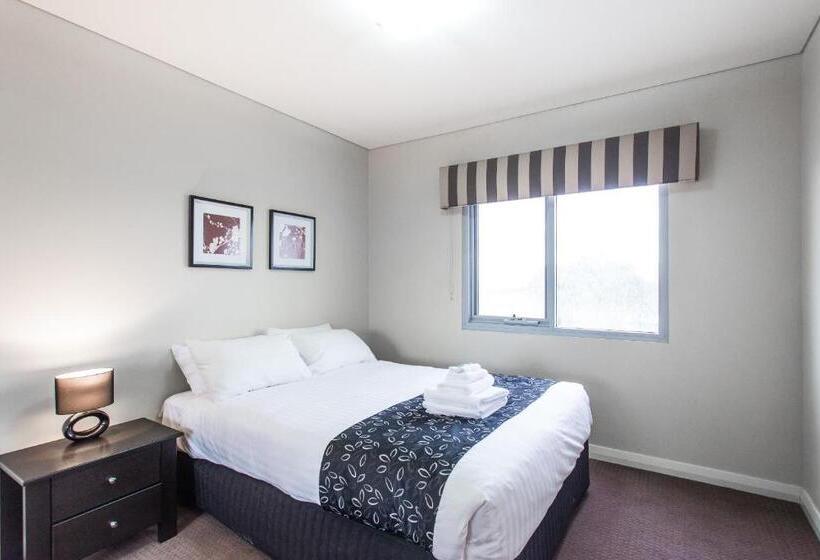 Spinnakers By Rockingham Apartments