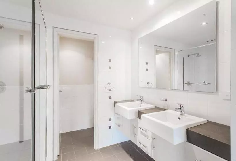 Spinnakers By Rockingham Apartments