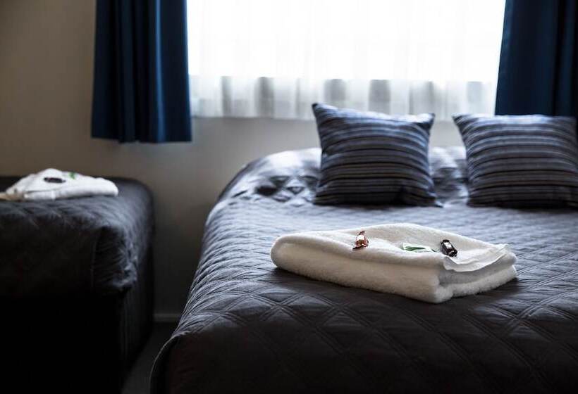 Tall Trees Motel Mountain Retreat