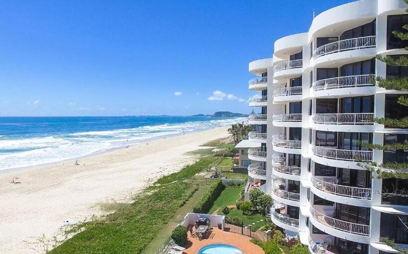 Albatross North Apartments