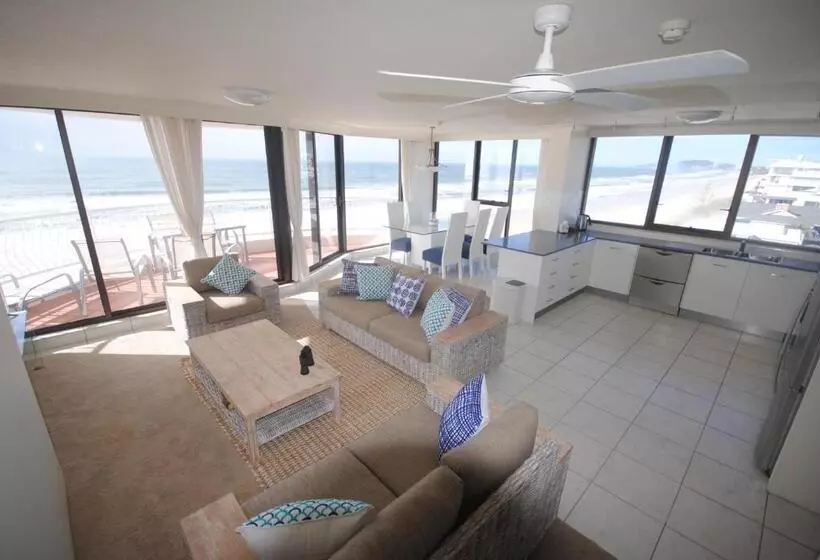 Albatross North Apartments