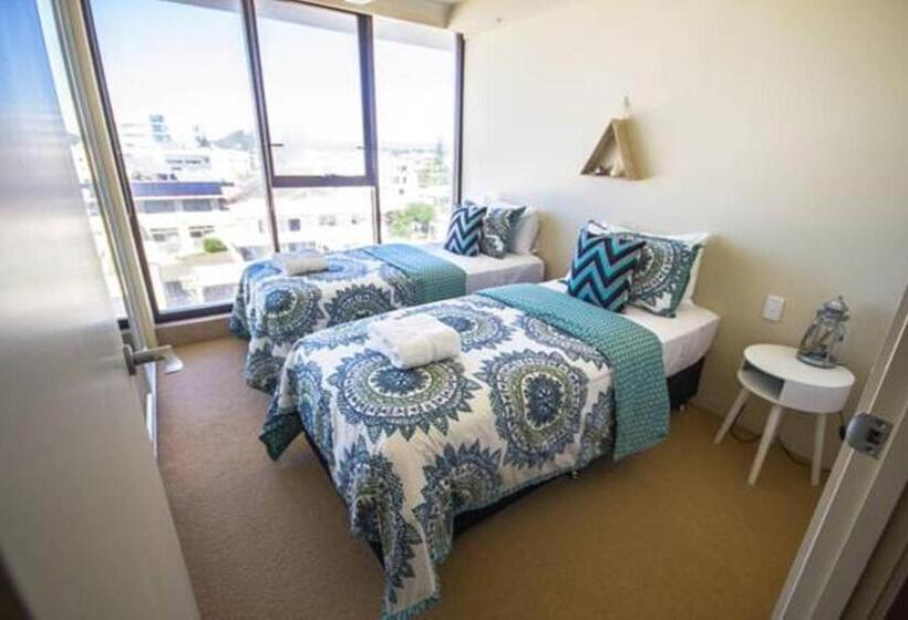 Albatross North Apartments