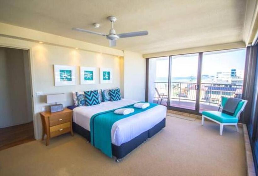 Albatross North Apartments