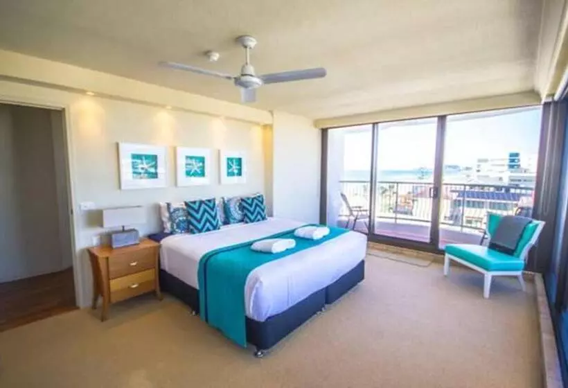 Albatross North Apartments