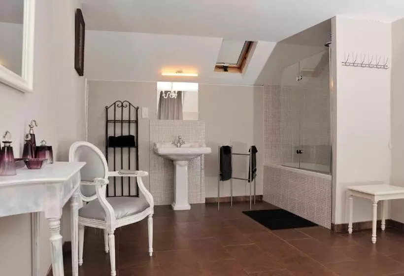 Aamiaismajoitus (B&B) Chambres Et Tables D'hôtes Le Voriou