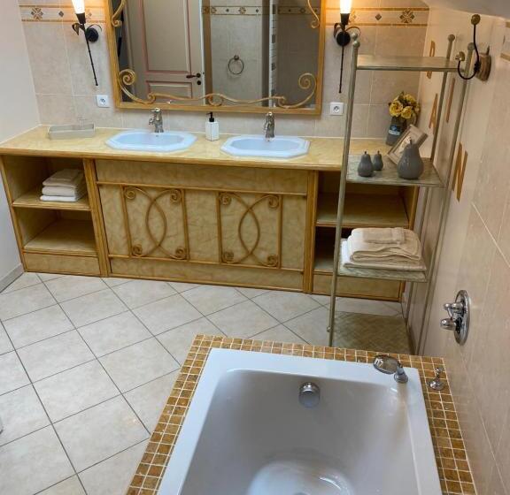 مبيت وإفطار La Closerie Des Sacres