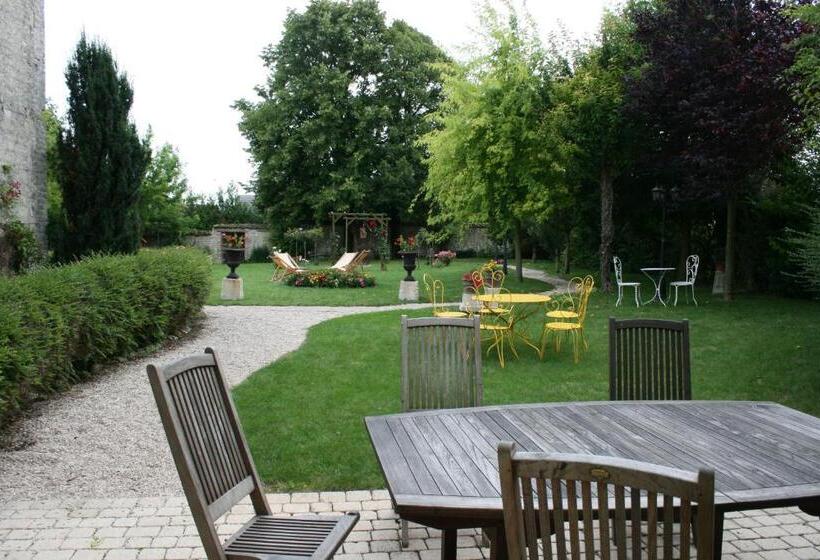 مبيت وإفطار La Closerie Des Sacres