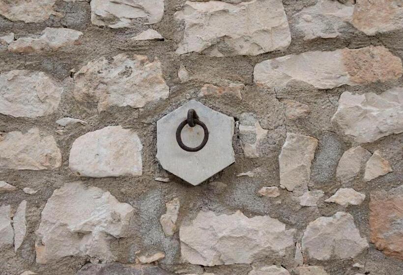 צימר Torre Rocciola