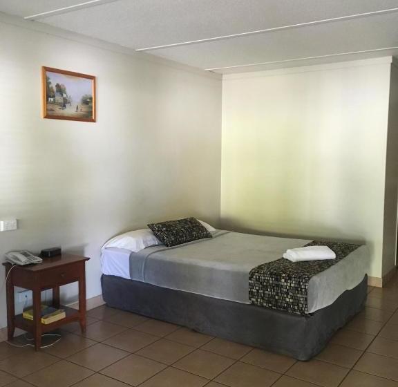 Black Nugget Hotel Motel