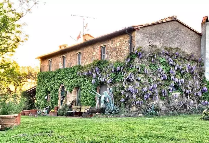 هتل Agriturismo La Leccia