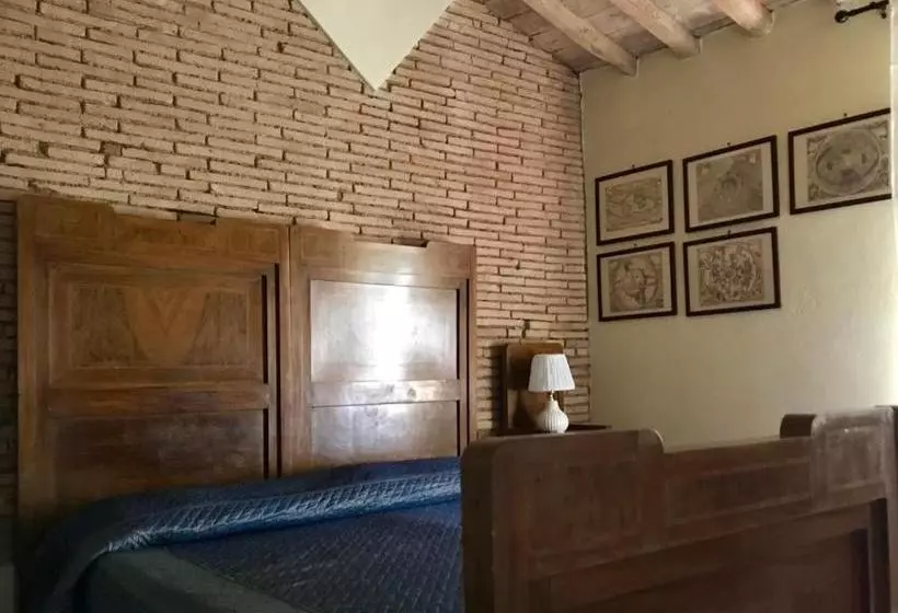 هتل Agriturismo La Leccia