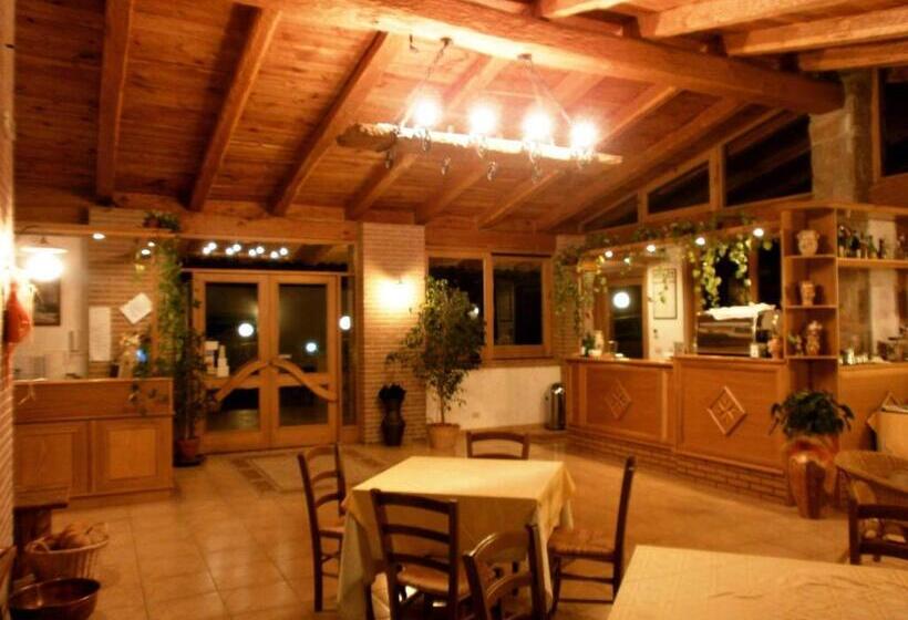 ホテル Albergo Villa Riccio