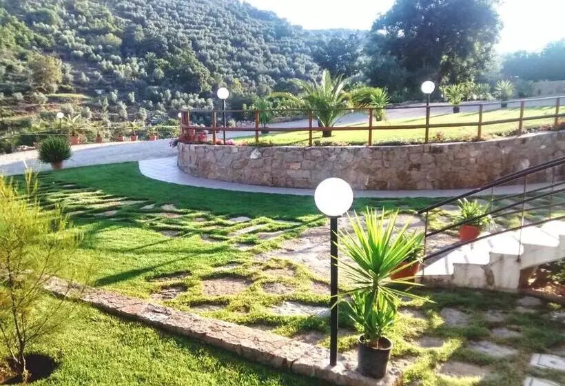 ホテル Albergo Villa Riccio