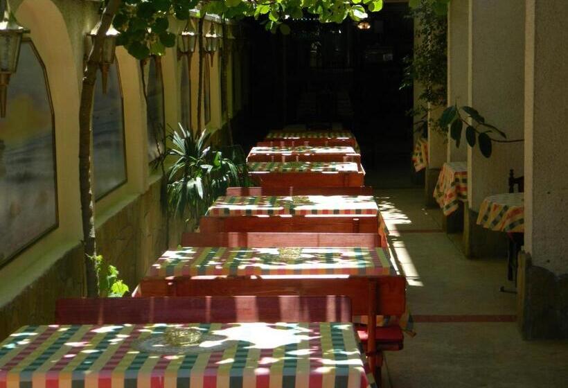 Family Hotel Andreev