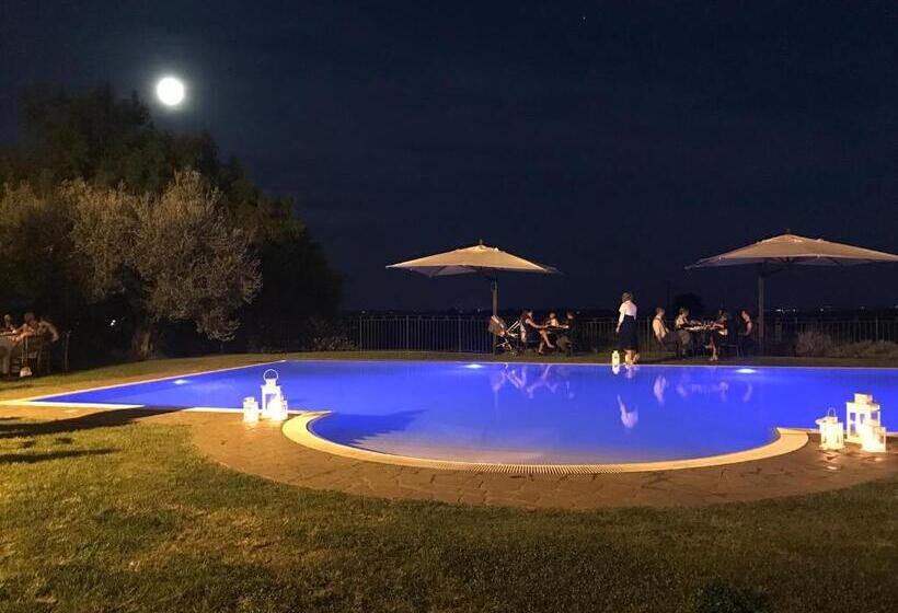 בית מלון כפרי I Casali Della Parata