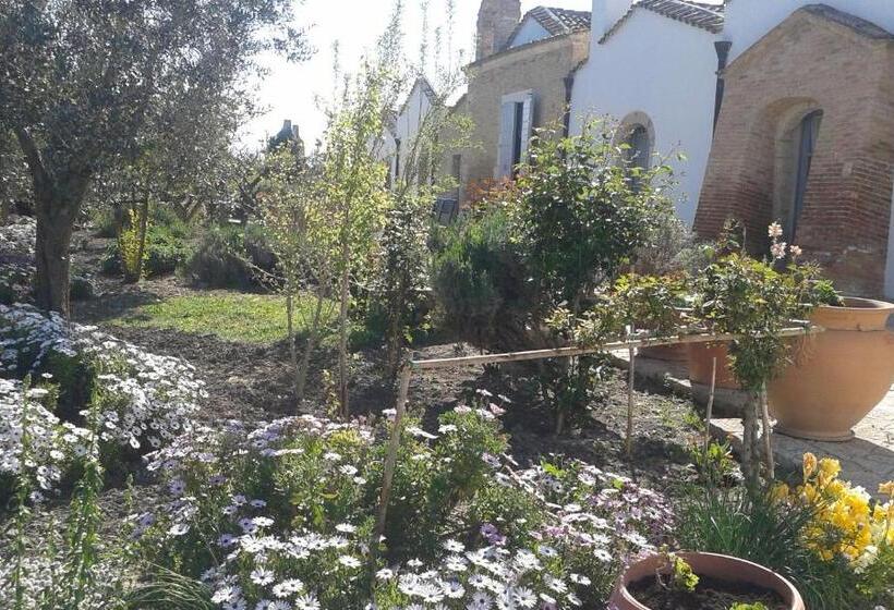 호텔 Masseria Celentano Relais & Agriturismo