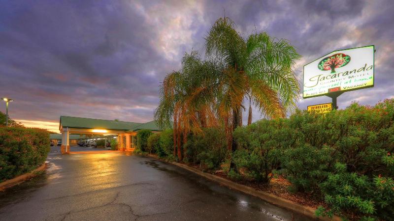 Jacaranda Country Motel
