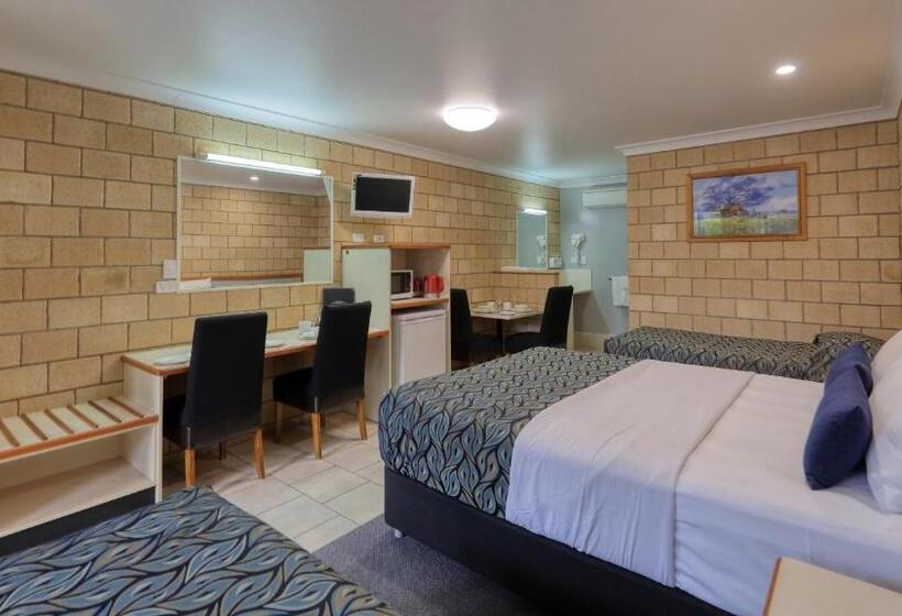 Jacaranda Country Motel