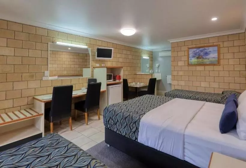 Jacaranda Country Motel