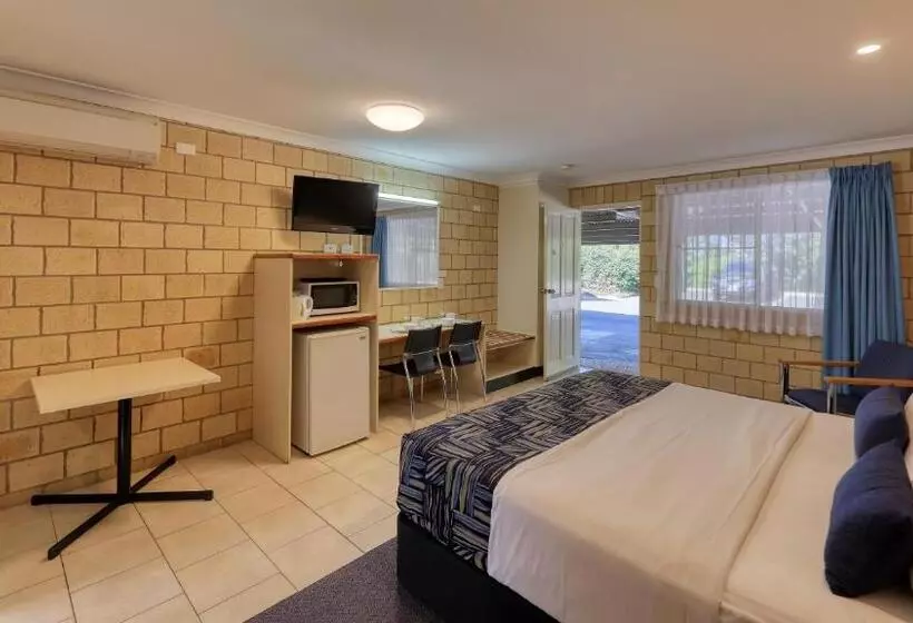 Jacaranda Country Motel