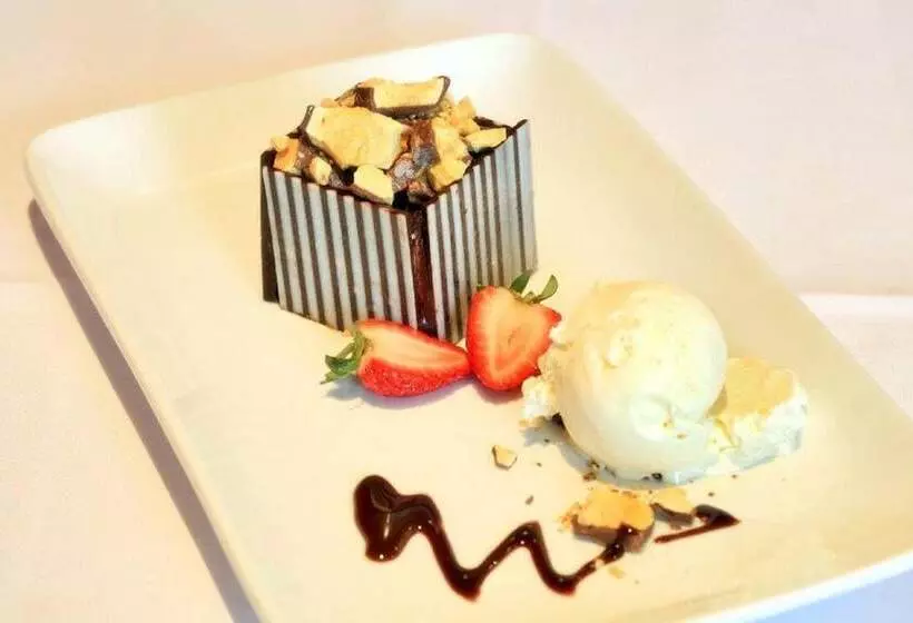 ホテル The Mayfair Emerald