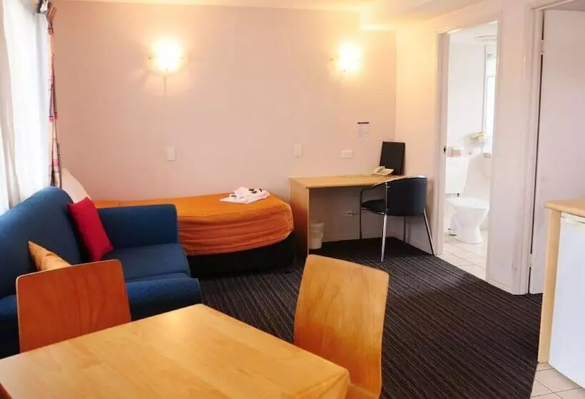 ホテル The Mayfair Emerald