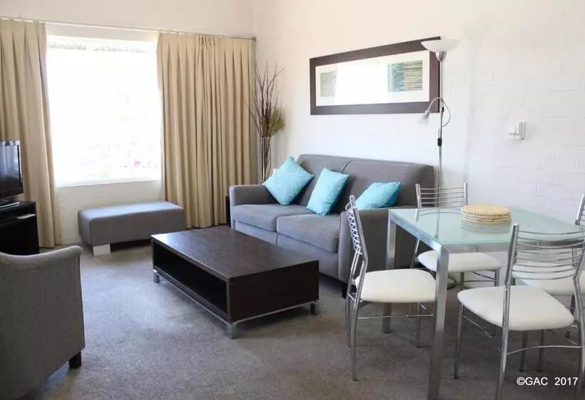 Mollymook Cove Apartments