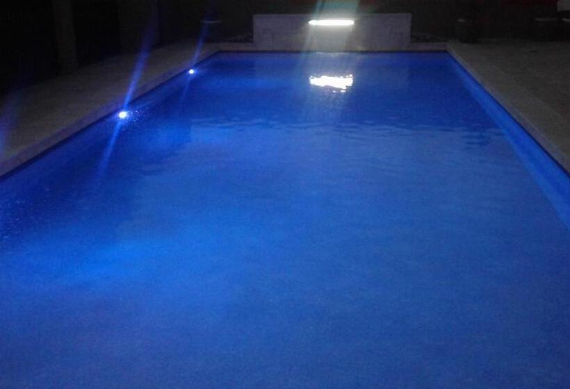 מוטל Bathurst Gold Panner