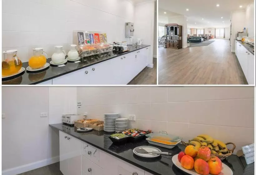 Motelli Bathurst Gold Panner