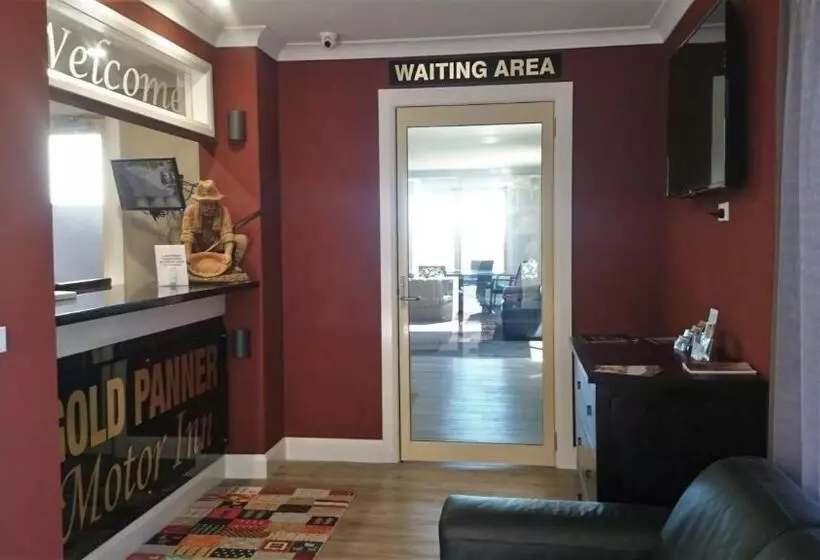 Motelli Bathurst Gold Panner