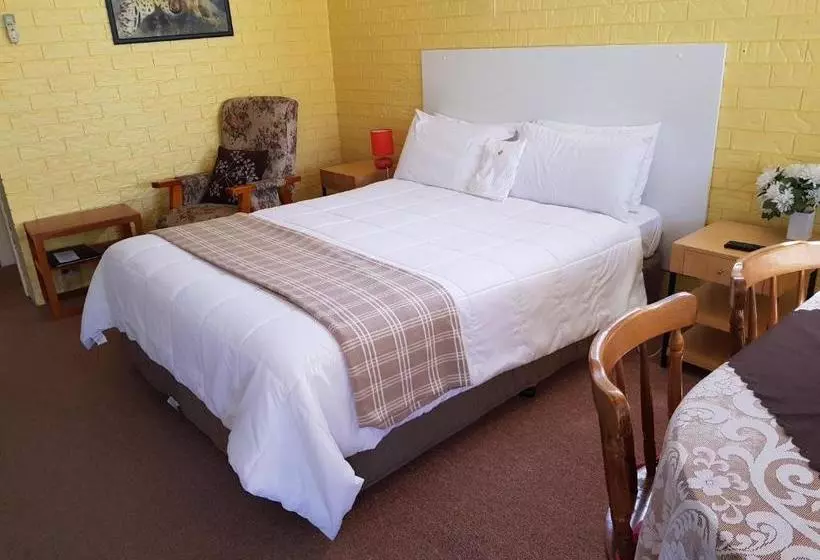 モーテル Jillaroo Motor Inn