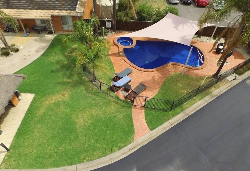 汽车旅馆 Tea House Motor Inn