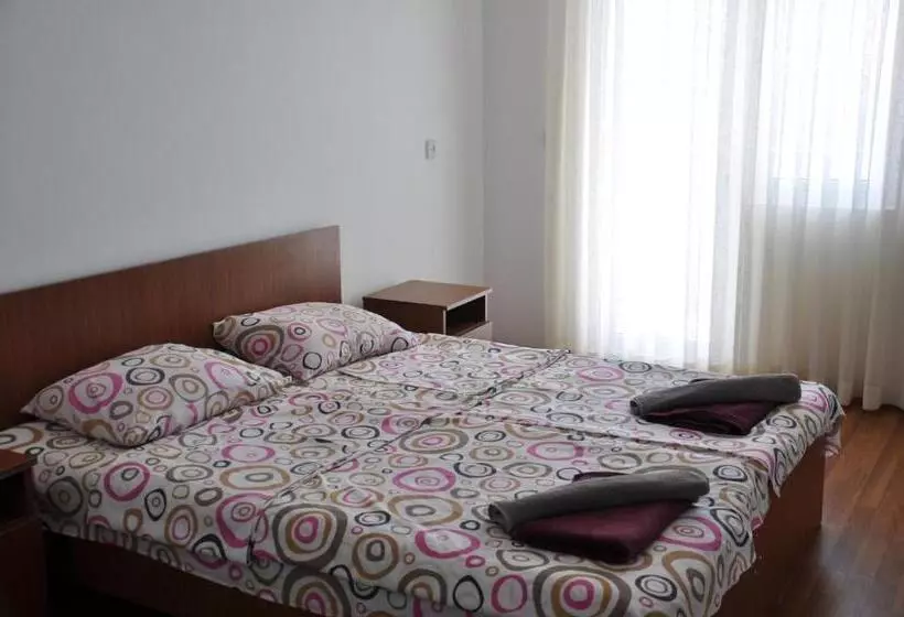 پانسیون Akhmed Guest House