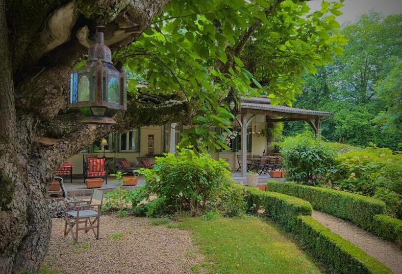 פנסיון Château De Villars