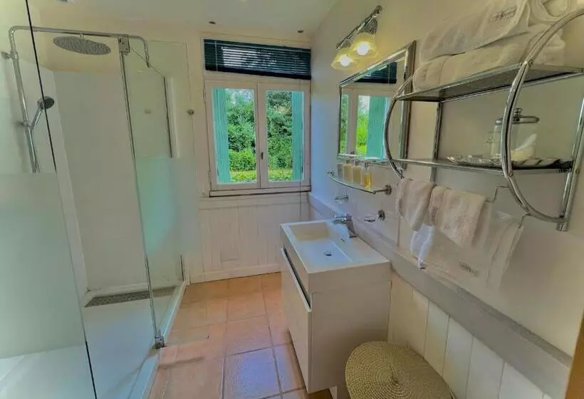 ペンション Château De Villars