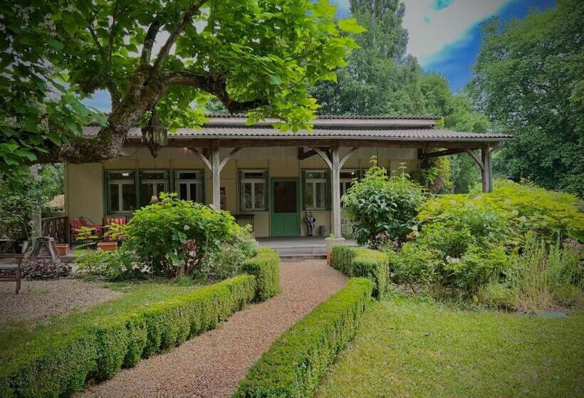 פנסיון Château De Villars