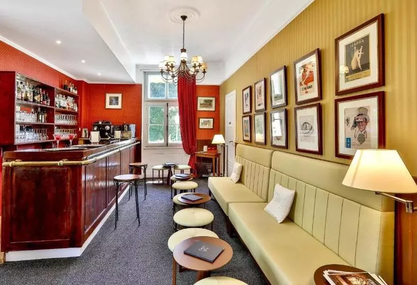 ペンション Château De Villars